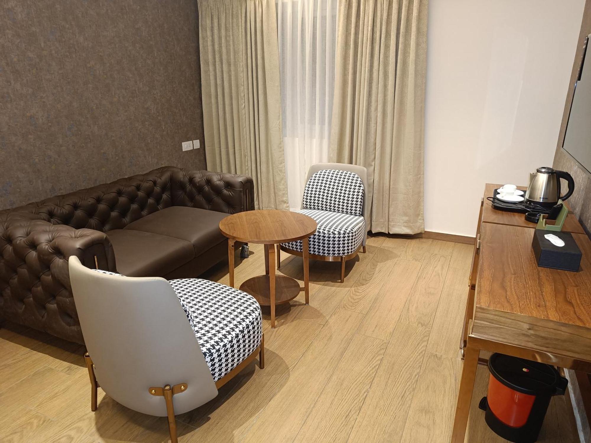 Hotel The Kings Park Grand-Near Us Consulate Chennai Esterno foto