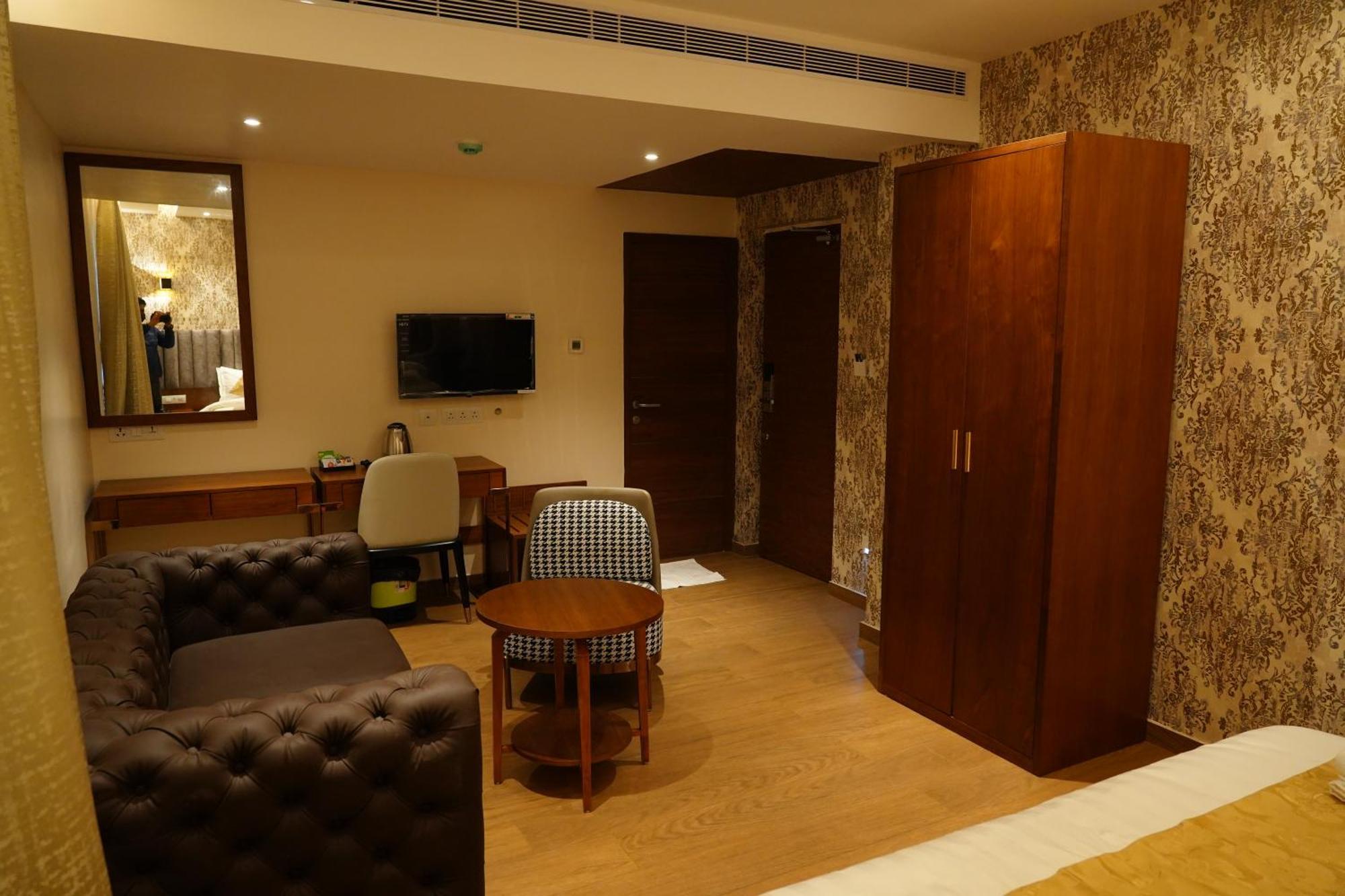 Hotel The Kings Park Grand-Near Us Consulate Chennai Esterno foto