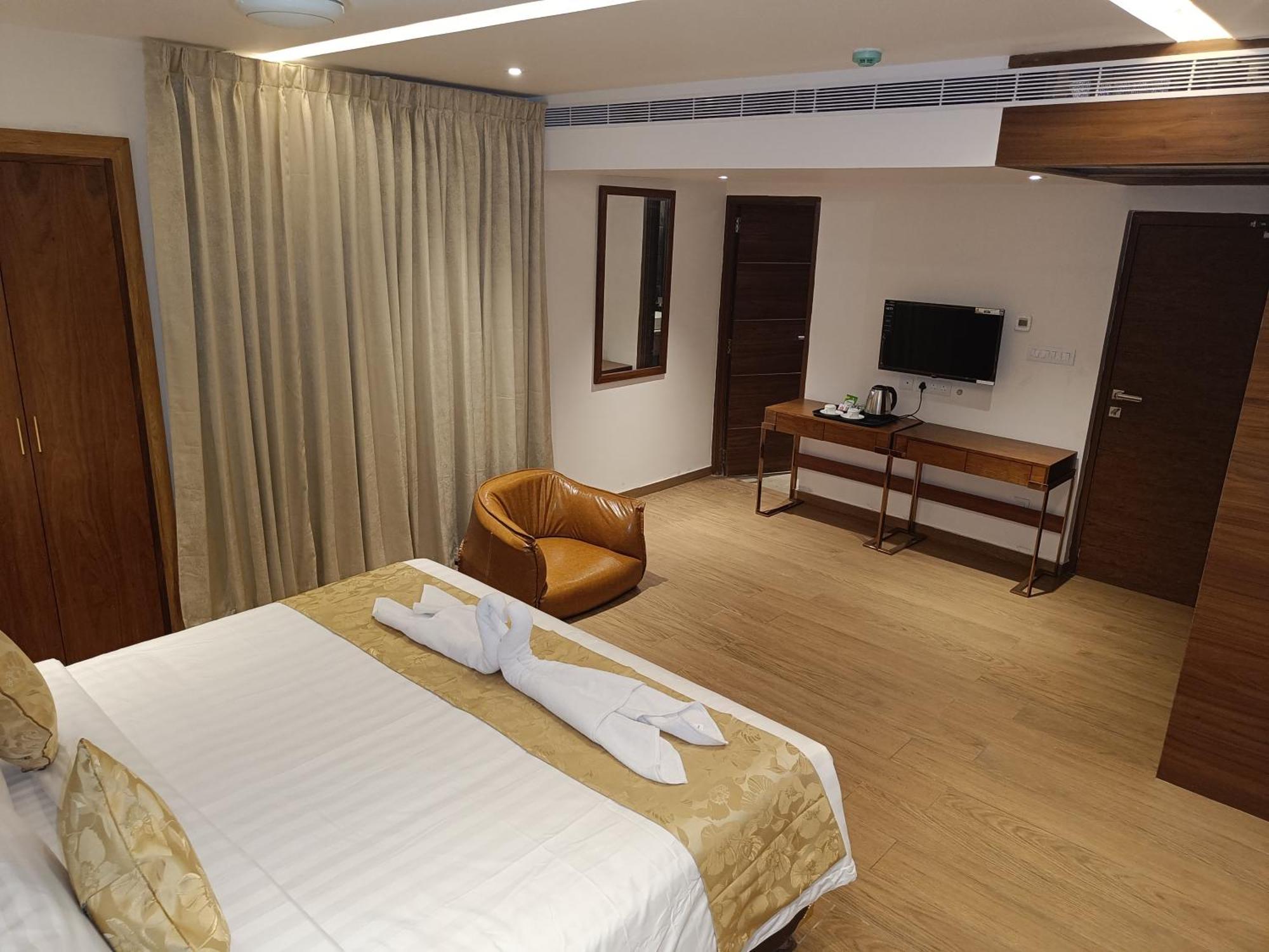 Hotel The Kings Park Grand-Near Us Consulate Chennai Esterno foto
